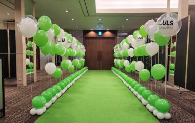 退場導線ヘリウムバルーン装飾