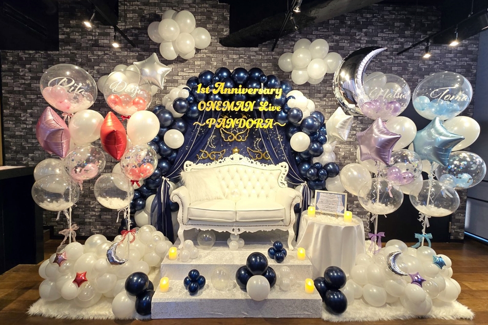 アイドル周年祝いバルーンスタンド