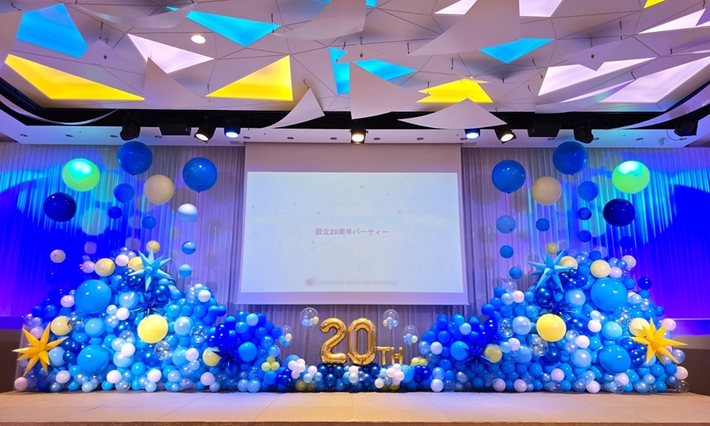 20周年イベントステージバルーン装飾