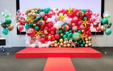 クリスマスステージバルーン装飾